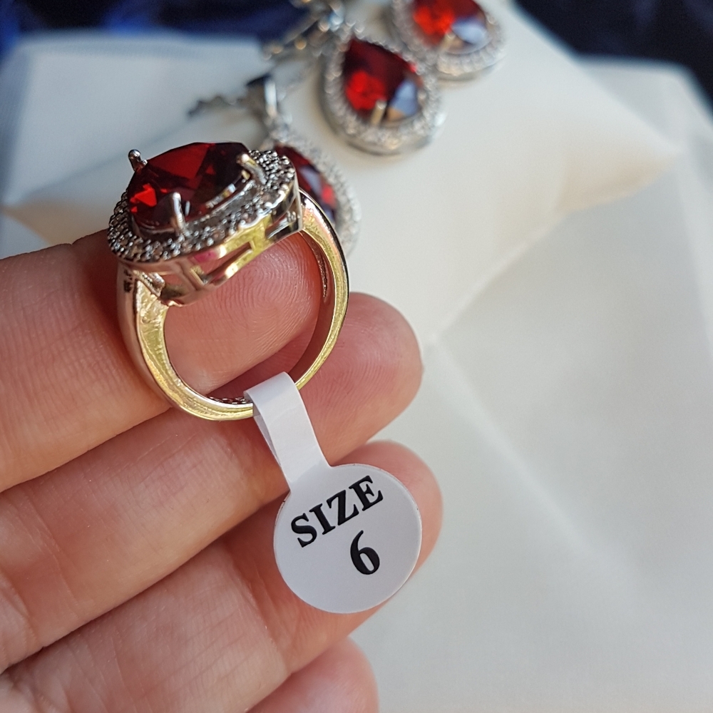 Swarovski Elements 925 Sterling Silver Red Teardrop Necklace & Earrings SET NEW - Picture 15 of 15
